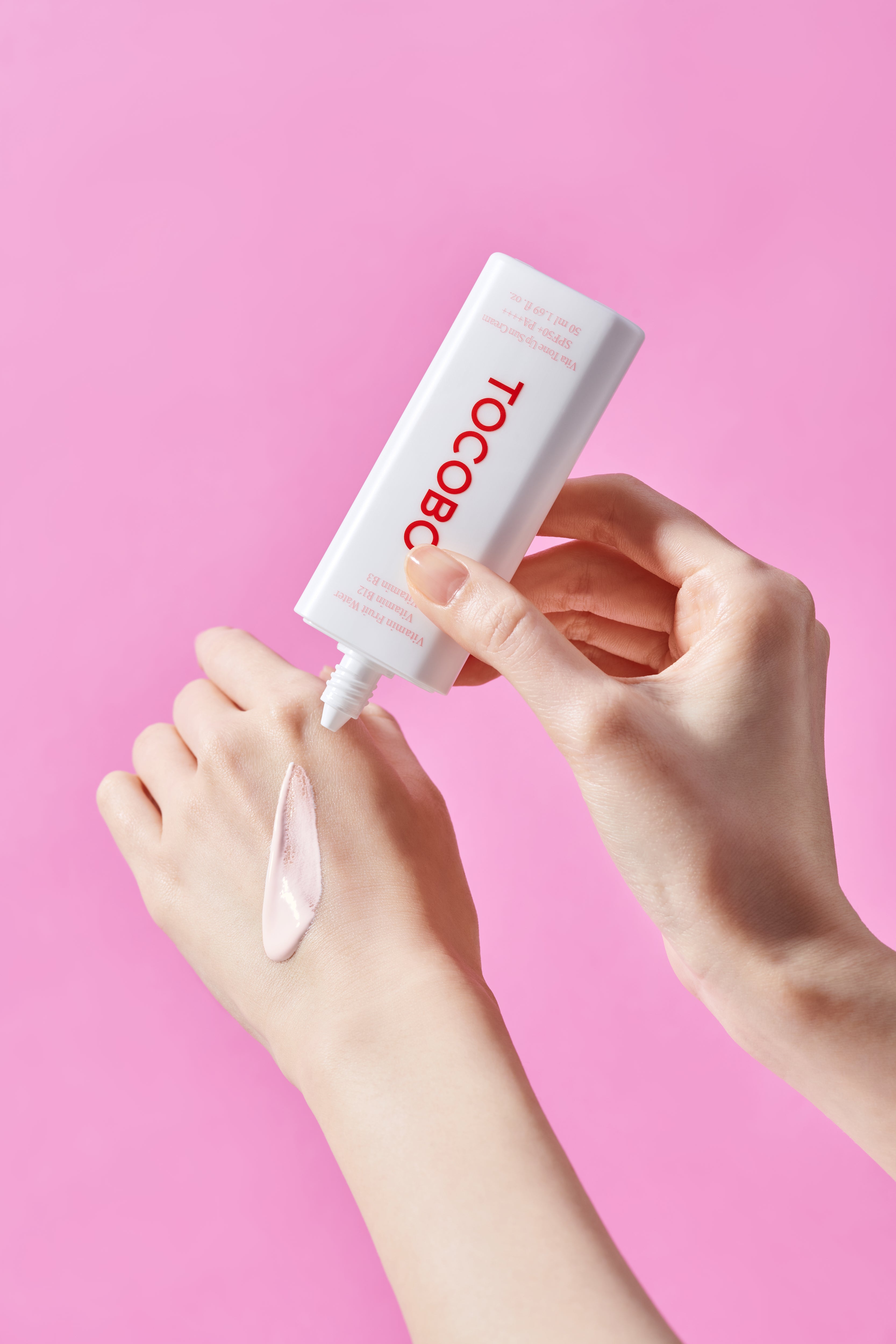 TOCOBO - Vita Tone Up Sun Cream SPF50+ PA++++ 50ml